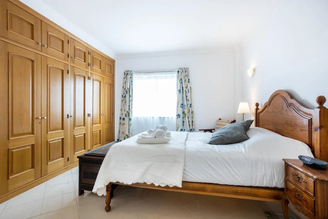 Top Floor Apartment With Great Views! Albufeira